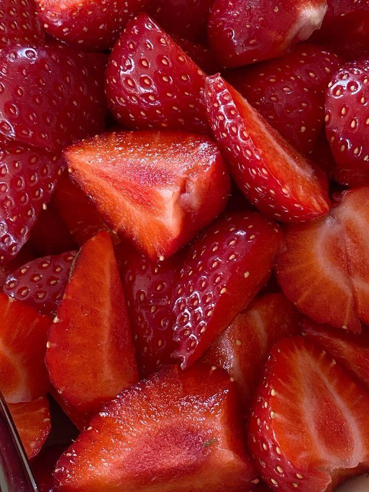 Farm-Fresh Berry Enclave: Dawn's Sweetness Assortment